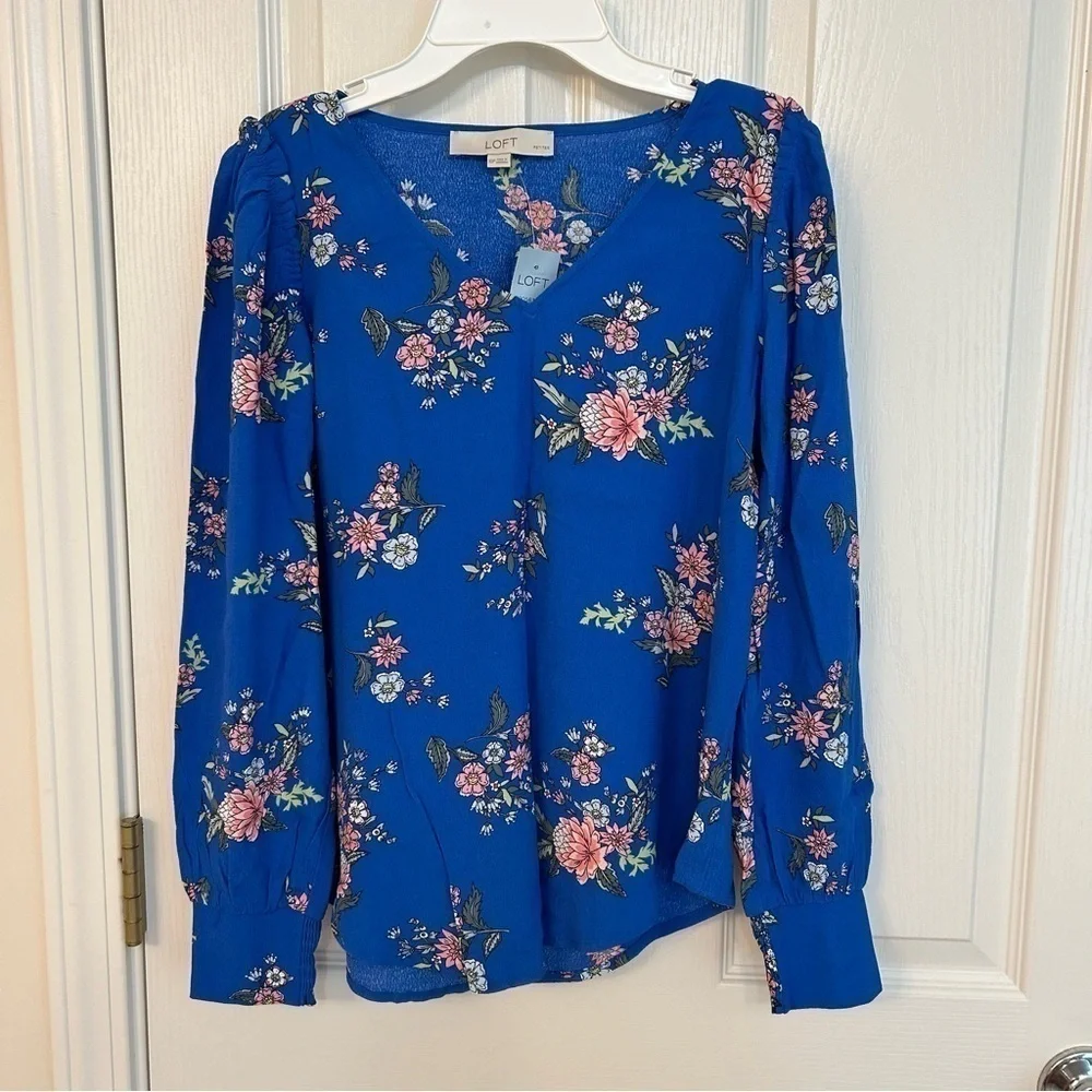 Loft Floral Ruffle V-Neck Long Puff Sleeve Blouse in Royal Blue Floral Size XSP